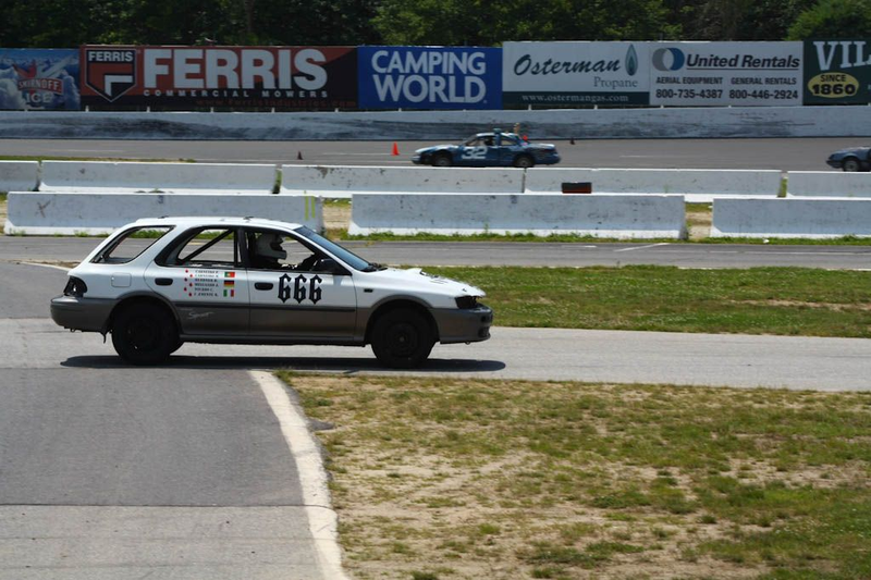 Illustration for article titled The 24 Hours Of LeMons New England 2009 Über Gallery, Part 4